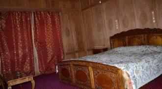Shahenshah Houseboat 3, Srinagar 3
